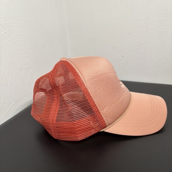 Altar'd State Smiley Face Trucker Hat Cap New NWT Dusty Rose Snapback‎ Unisex - Picture 4 of 6